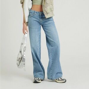 PacSun Low-rise Baggy Jean Size: 23
